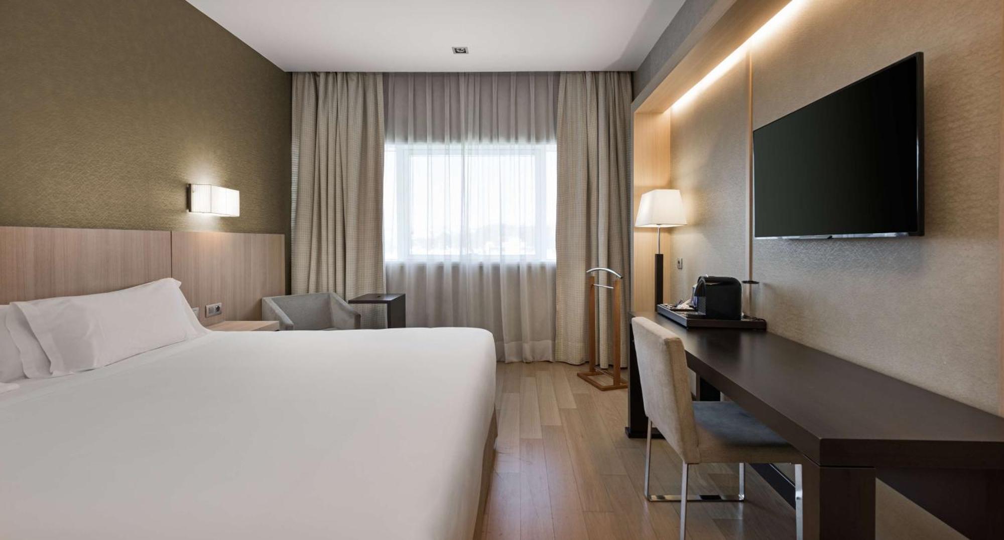 Nh Madrid Ribera Del Manzanares Hotel Ngoại thất bức ảnh